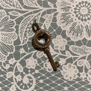 Key Pendant (925)
